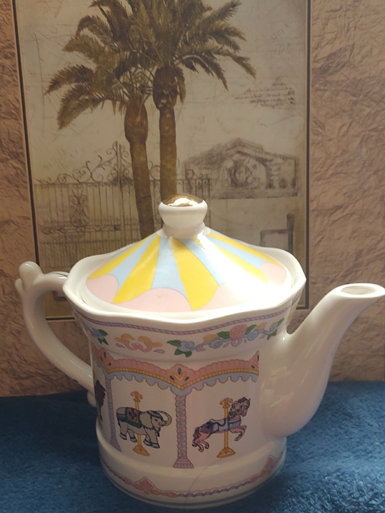 Other - Carousel Animal Teapot - Pastel Yellow, Pink & Blue